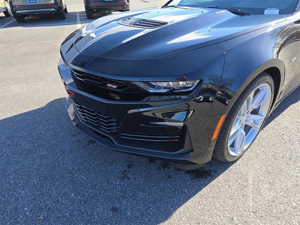 Used 2019 Chevrolet Camaro SS image 10