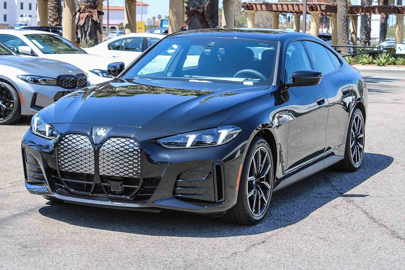 New 2026 BMW i4 xDrive40i w/ M Sport Package AWD/4WD image 3