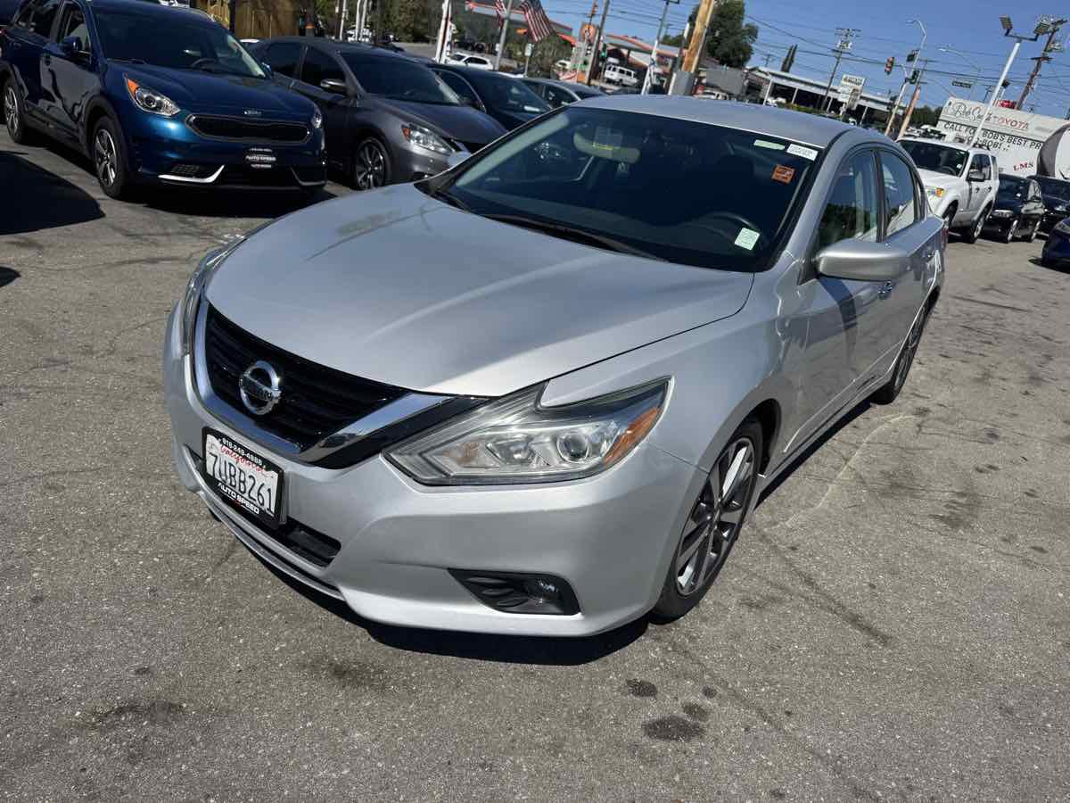 Used 2016 Nissan Altima 2.5 SR image 3