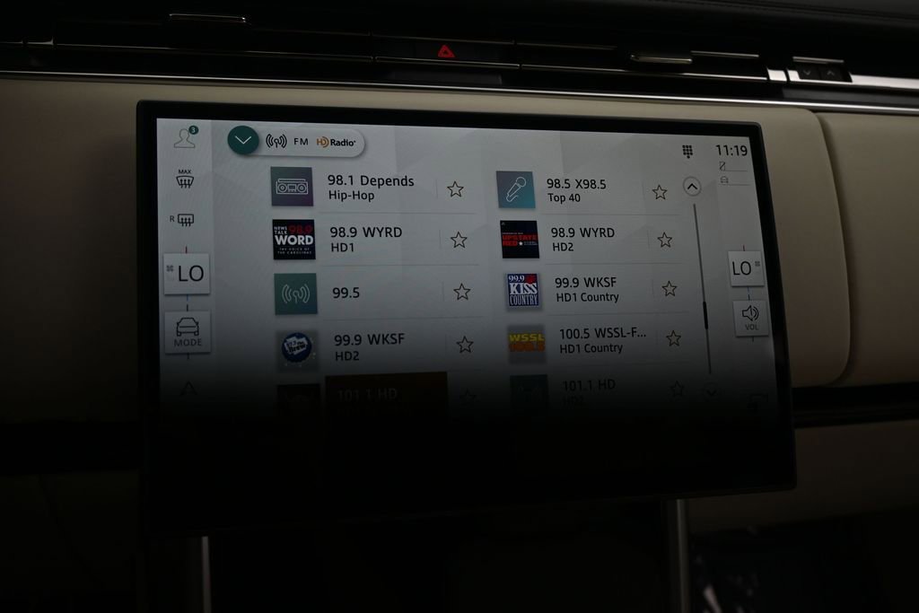 Used 2024 Land Rover Range Rover SE AWD/4WD image 14