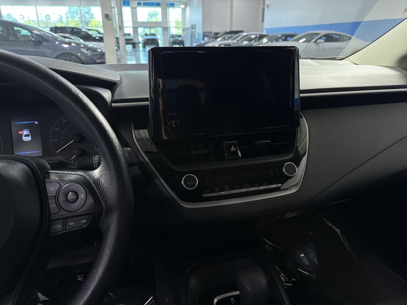 Used 2025 Toyota Corolla LE FWD image 18