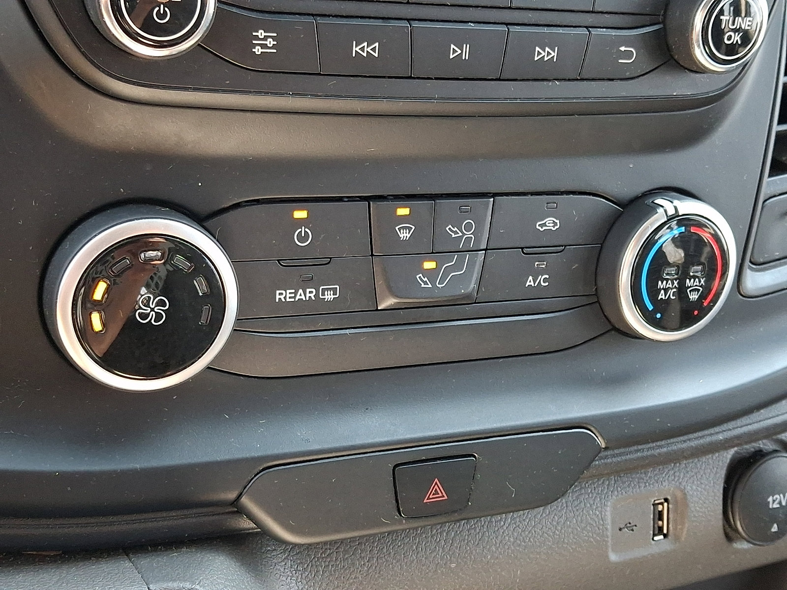 Used 2024 Ford Transit 250 Low Roof w/ Exterior Upgrade Package image 15