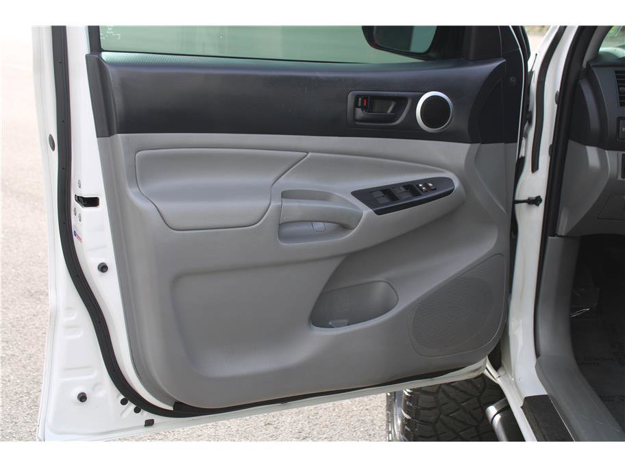 Used 2015 Toyota Tacoma 4x4 Double Cab image 6