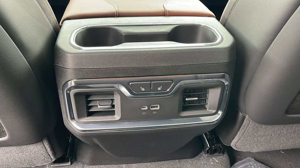 New 2026 GMC Sierra 3500 Denali Ultimate image 17