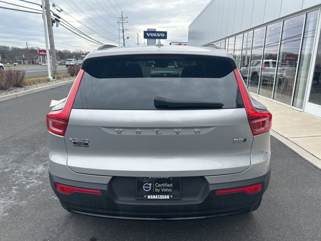 Certified 2025 Volvo XC40 B5 Plus image 4