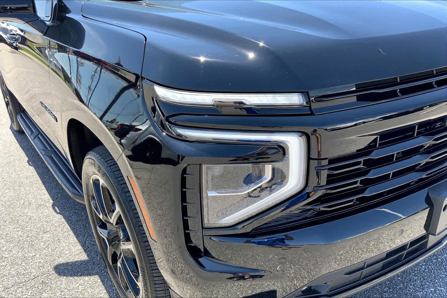 Used 2025 Chevrolet Suburban RST w/ Comfort Package AWD/4WD image 27