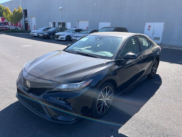 Used 2023 Toyota Camry SE FWD image 7