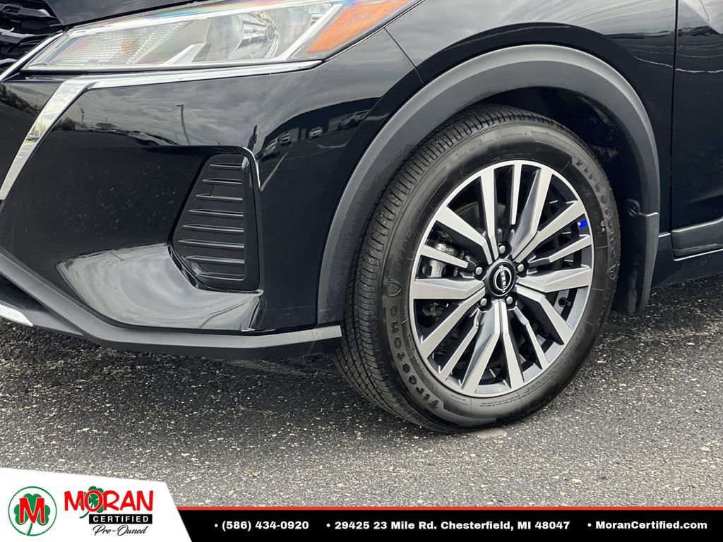 Used 2024 Nissan Kicks SV FWD image 8