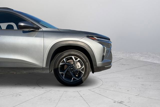 Certified 2025 Chevrolet Trax LT w/ Driver Confidence Package image 30