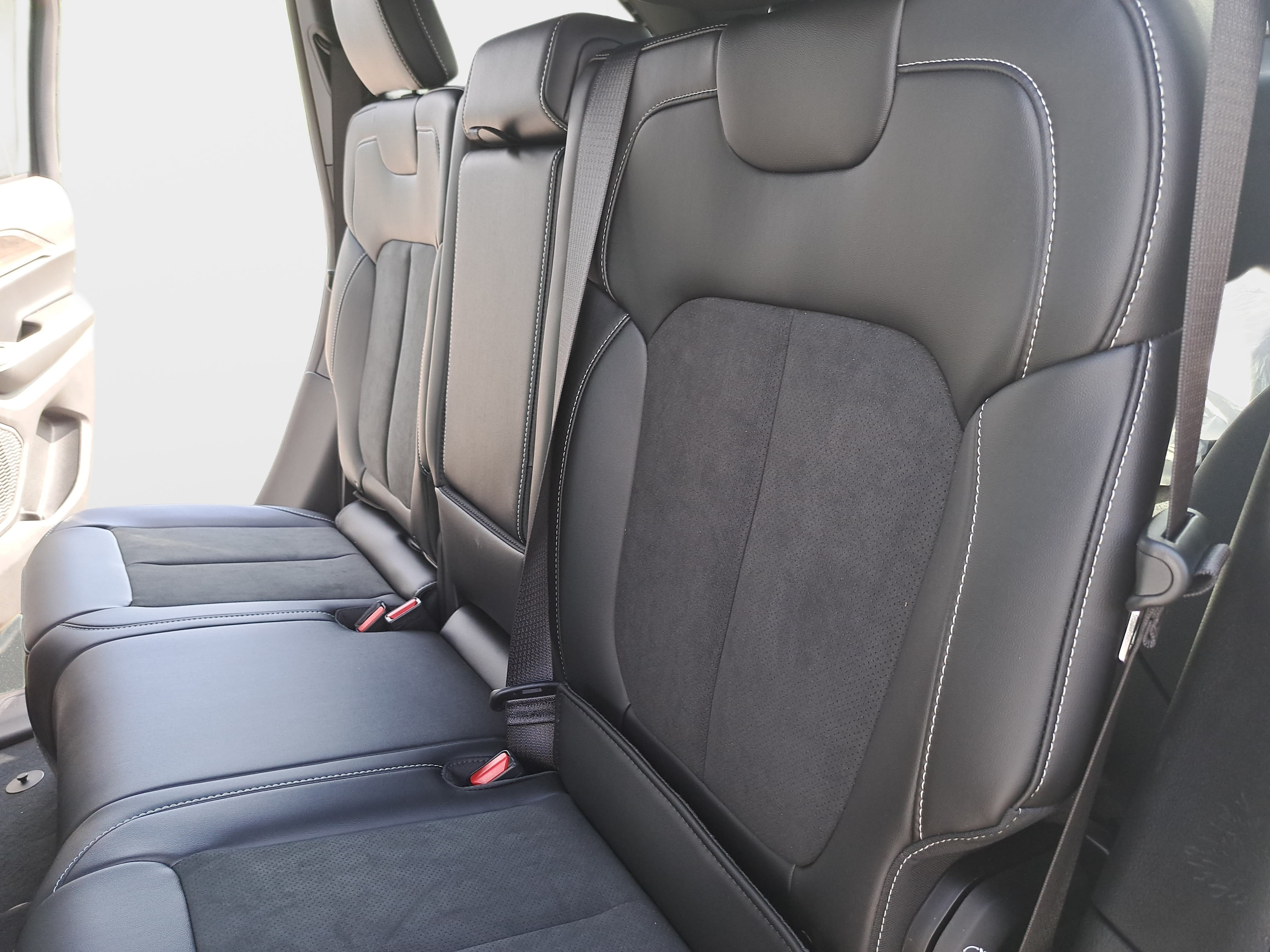 New 2026 Jeep Grand Cherokee Altitude AWD/4WD image 14