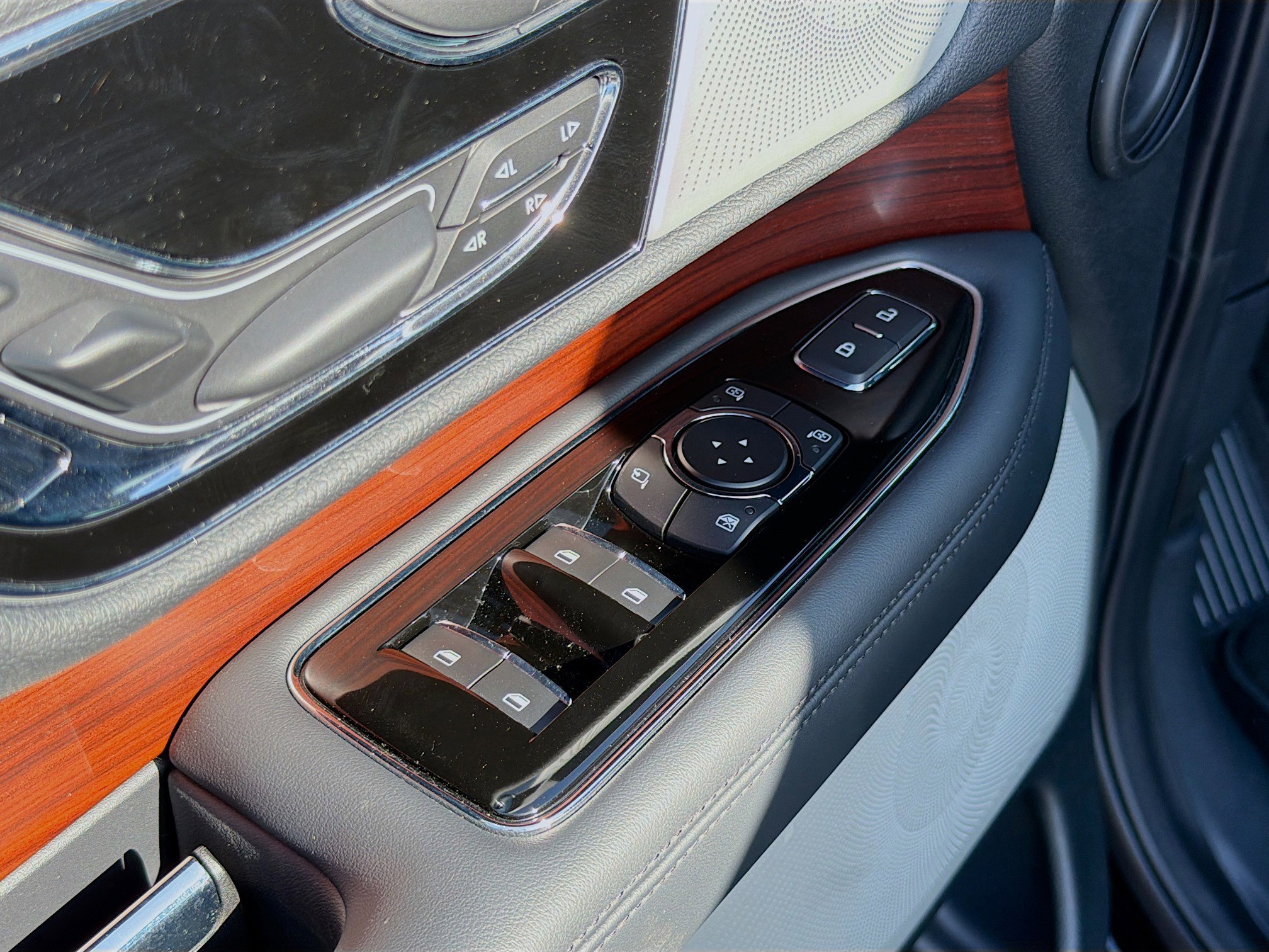 Used 2022 Lincoln Navigator Reserve image 25