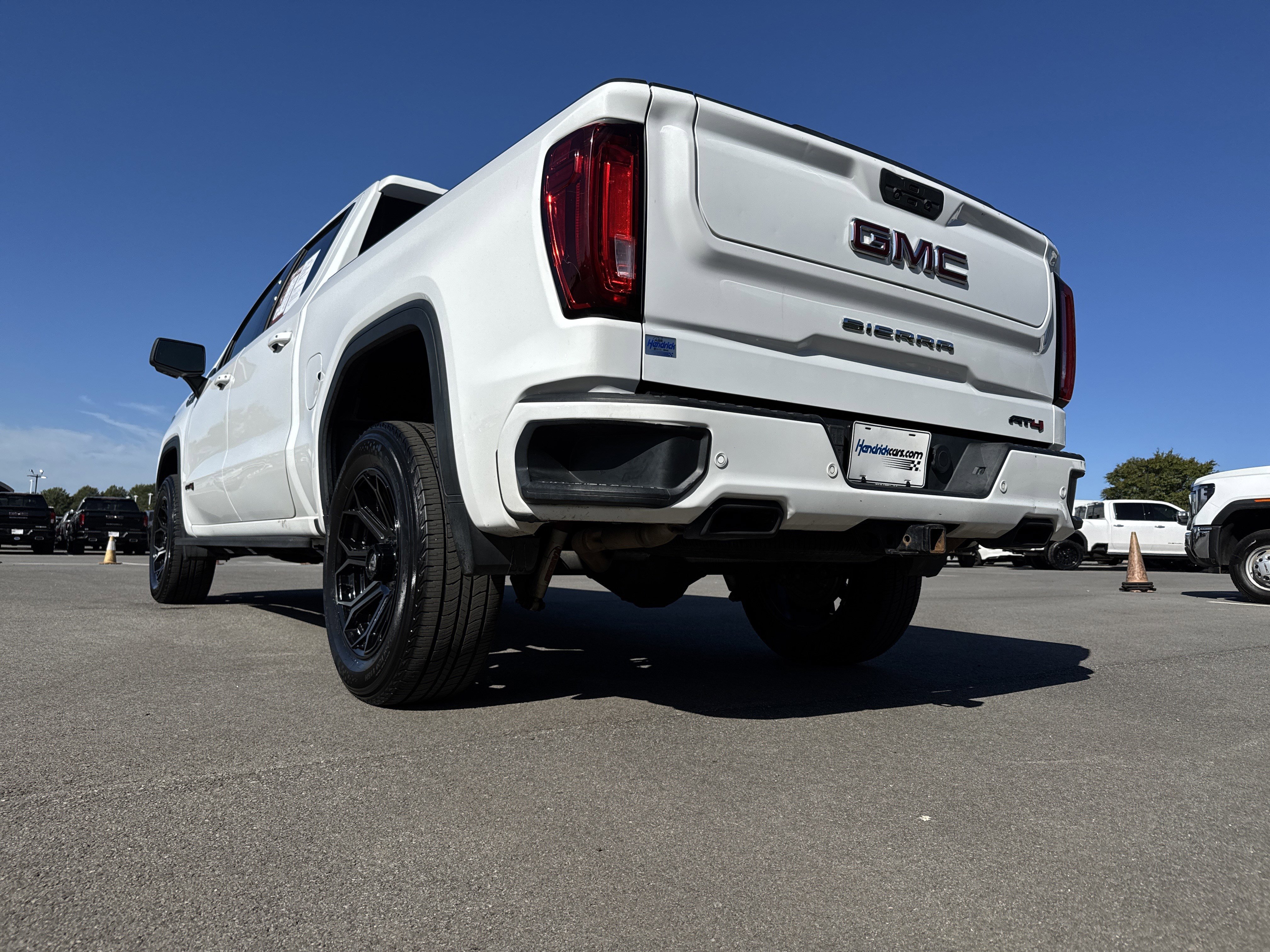 Used 2021 GMC Sierra 1500 AT4 w/ AT4 Premium Package image 8