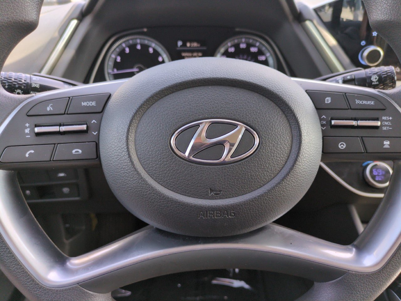 Used 2023 Hyundai Sonata SEL FWD image 16