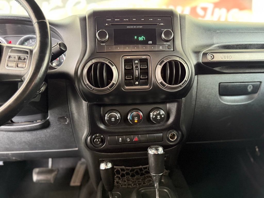 Used 2018 Jeep Wrangler Unlimited Sport S AWD/4WD image 28