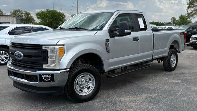 Used 2017 Ford F250 XL w/ Power Equipment Group AWD/4WD image 2