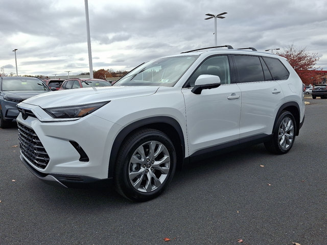 Used 2026 Toyota Grand Highlander Limited image 3