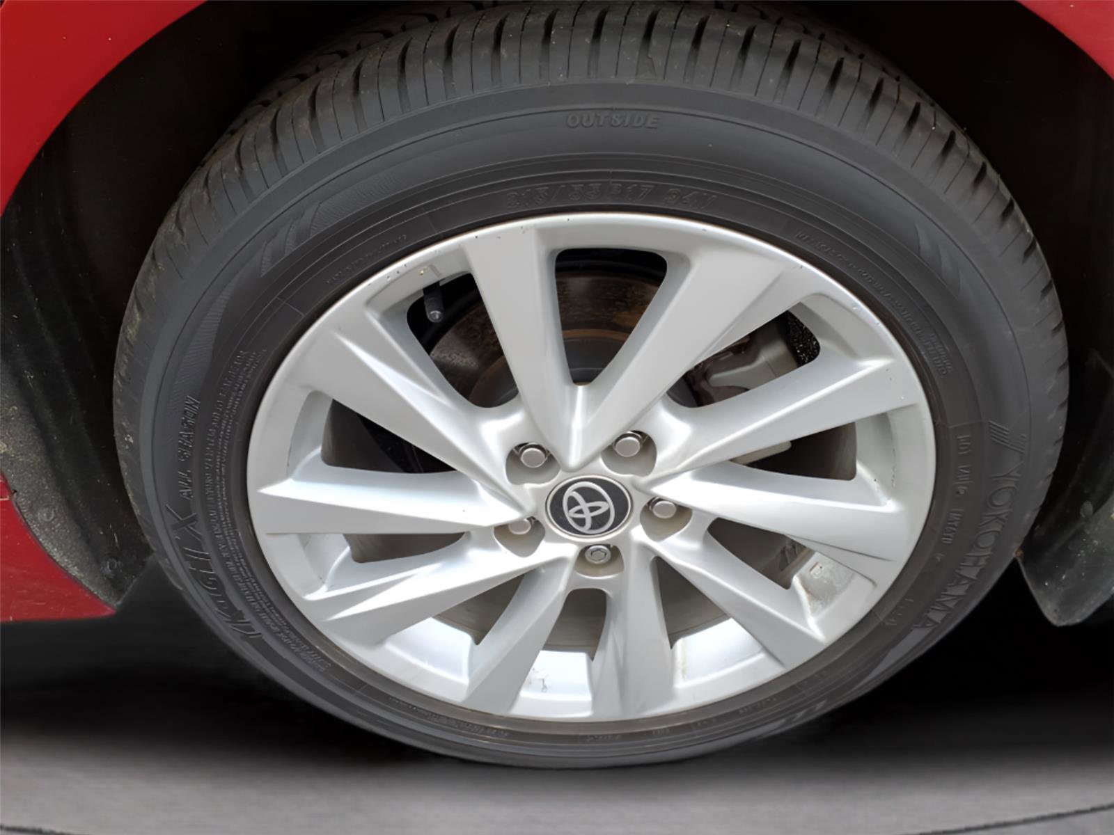 Used 2023 Toyota Camry LE image 28