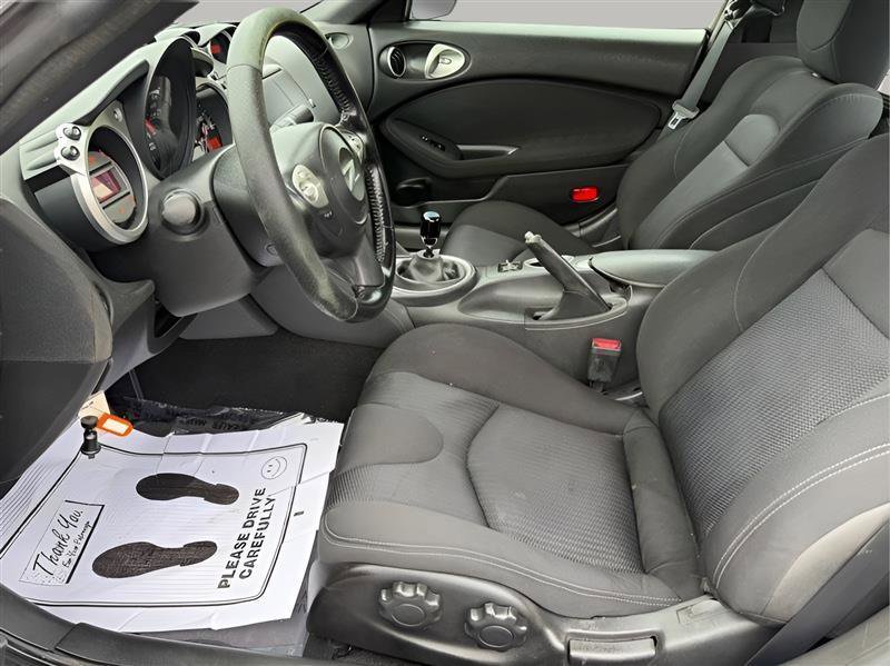 Used 2009 Nissan 370Z Coupe w/ Sport Pkg RWD image 17