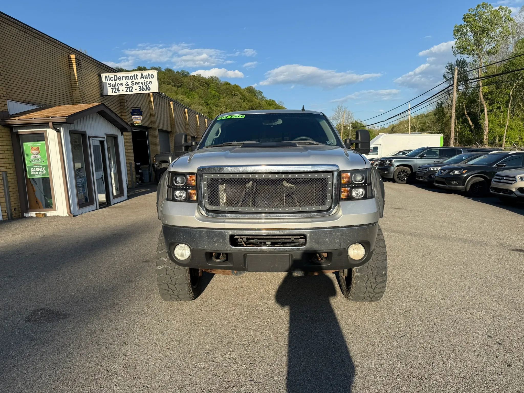 Used 2011 GMC Sierra 2500 SLE w/ SLE Preferred Package AWD/4WD image 5
