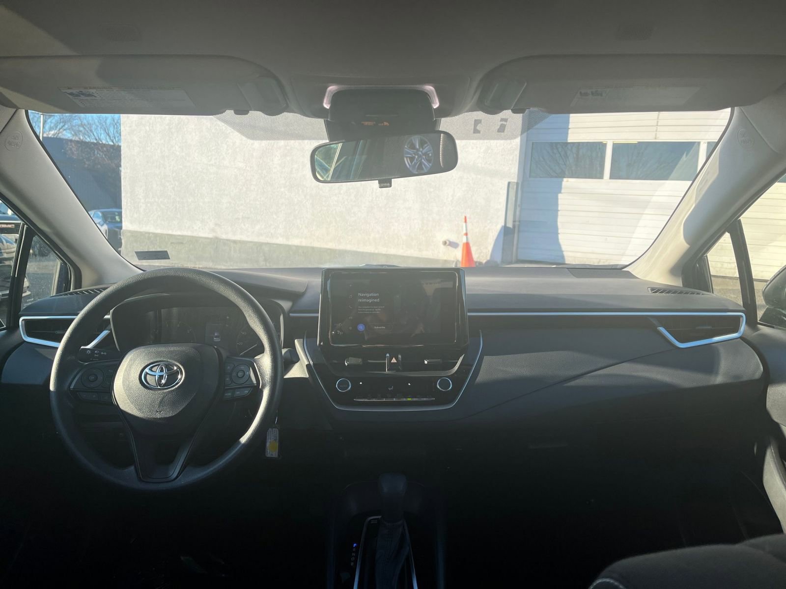 Used 2025 Toyota Corolla LE image 32