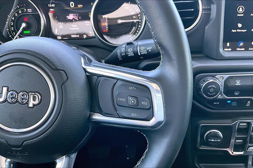 Used 2022 Jeep Wrangler Unlimited Sahara image 12
