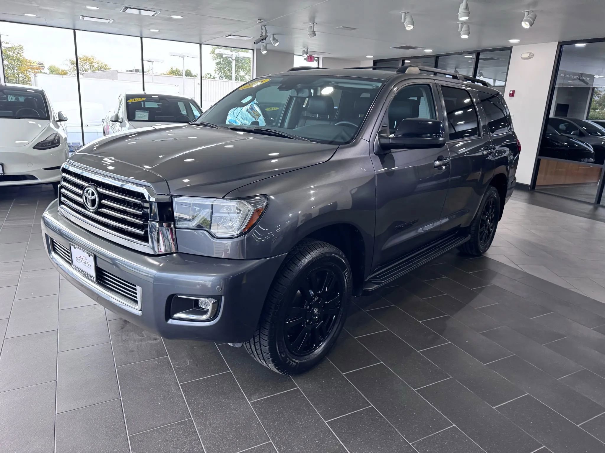 Used 2018 Toyota Sequoia TRD Sport image 2
