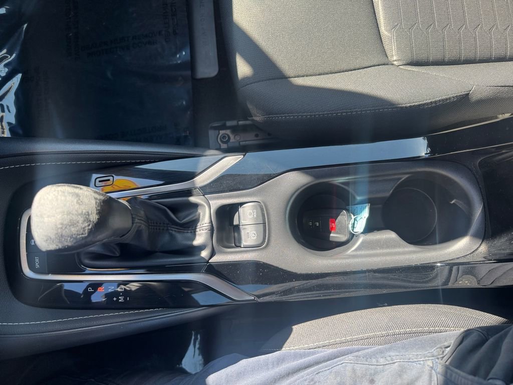 Used 2022 Toyota Corolla SE w/ SE Preferred Package image 25