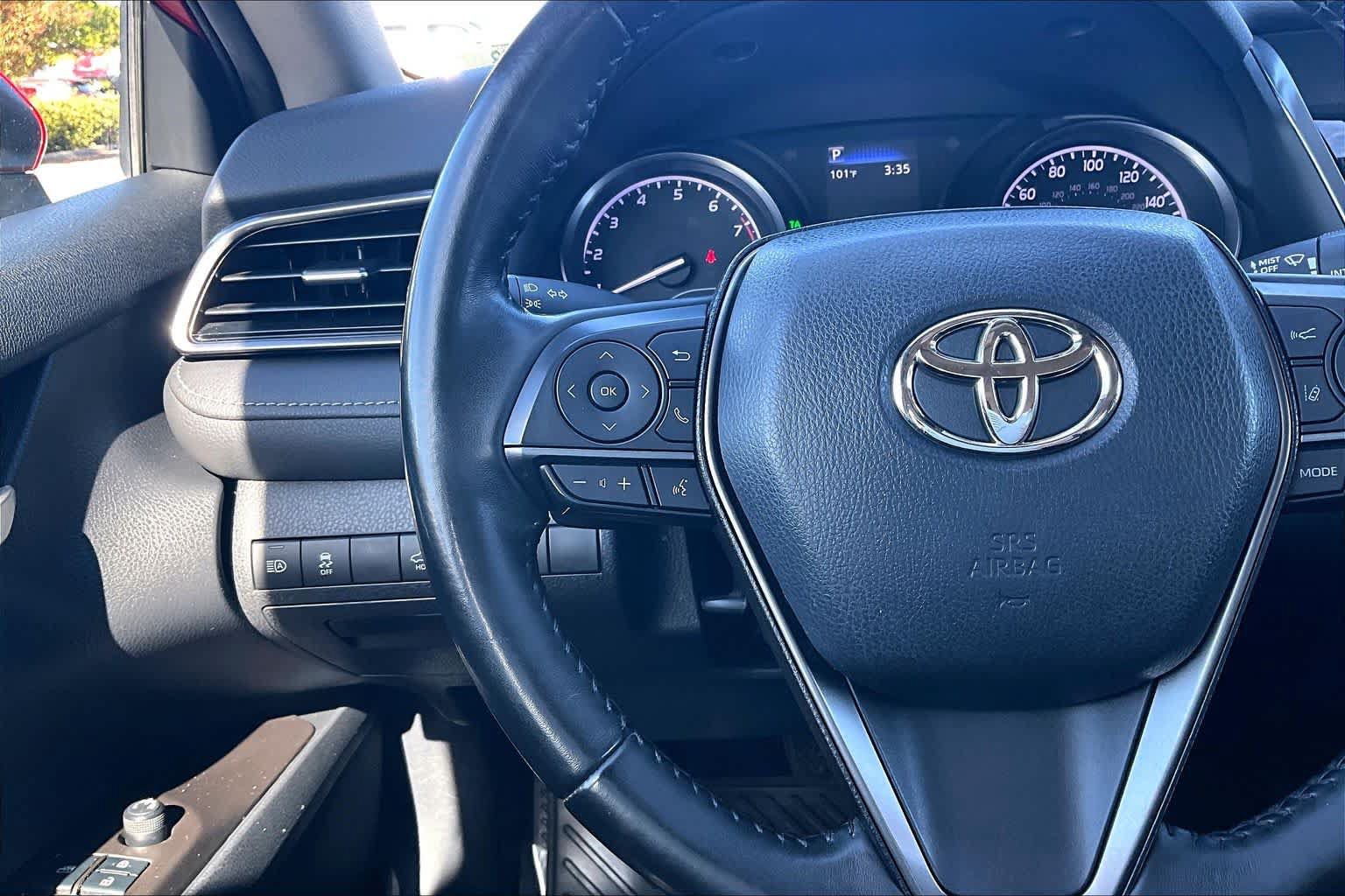 Used 2021 Toyota Camry SE w/ Convenience Package FWD image 23