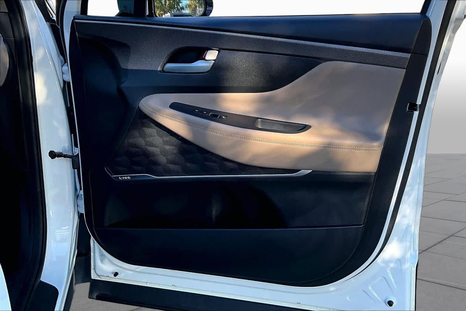 Used 2020 Hyundai Santa Fe SEL w/ Cargo Package FWD image 23