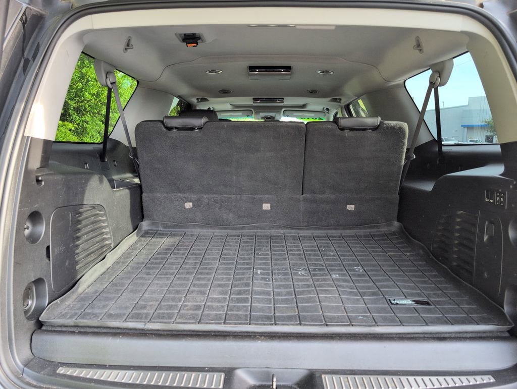 Used 2019 Chevrolet Suburban Premier RWD image 5