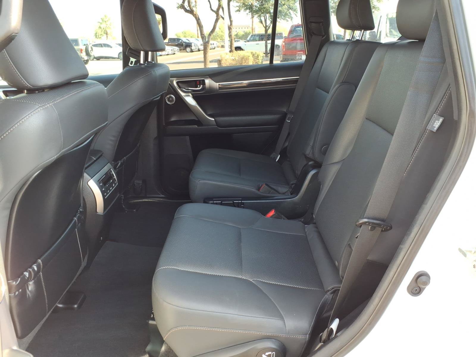 Used 2023 Lexus GX 460 Premium w/ Accessory Package AWD/4WD image 16