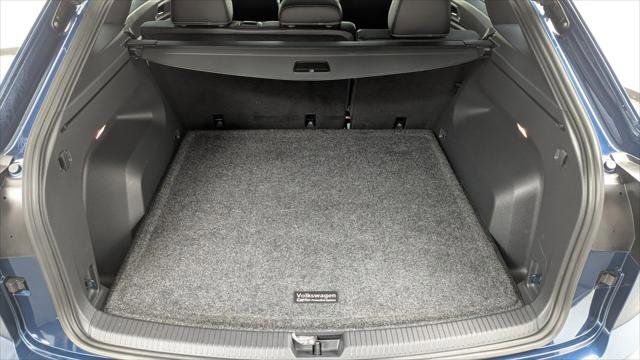 Used 2021 Volkswagen Atlas Cross Sport SEL image 17