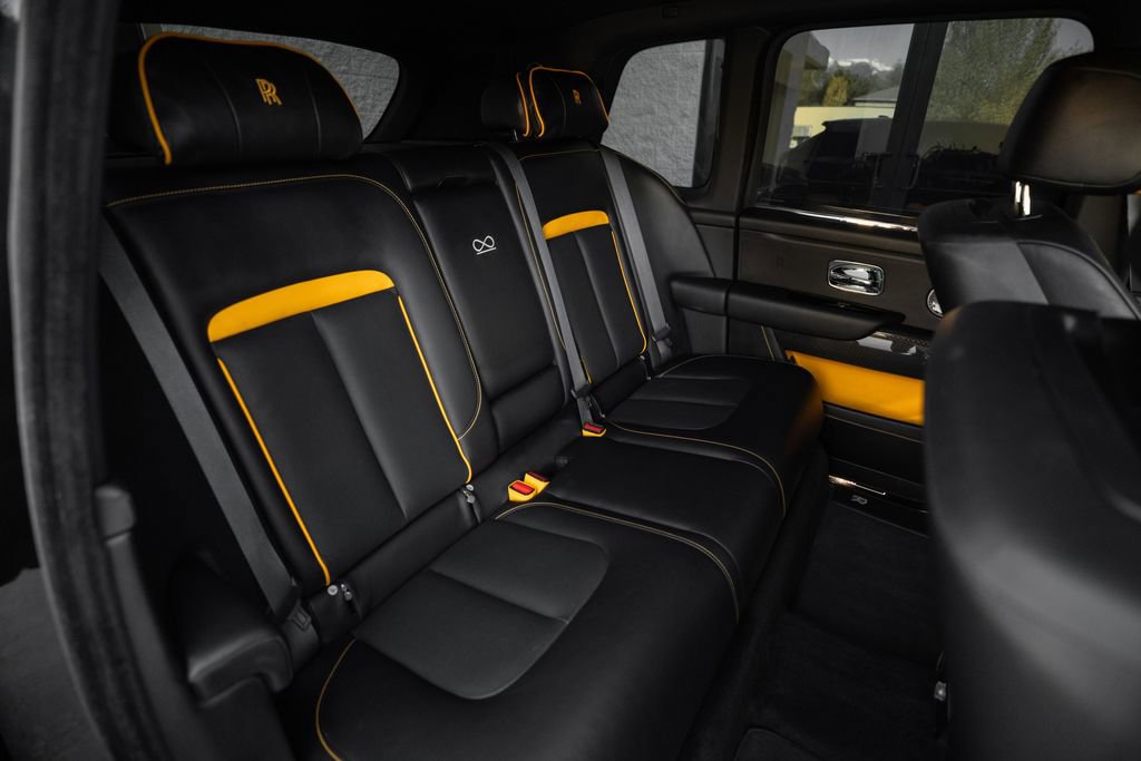 Used 2023 Rolls-Royce Cullinan Black Badge w/ Leather Finishing Pack AWD/4WD image 20