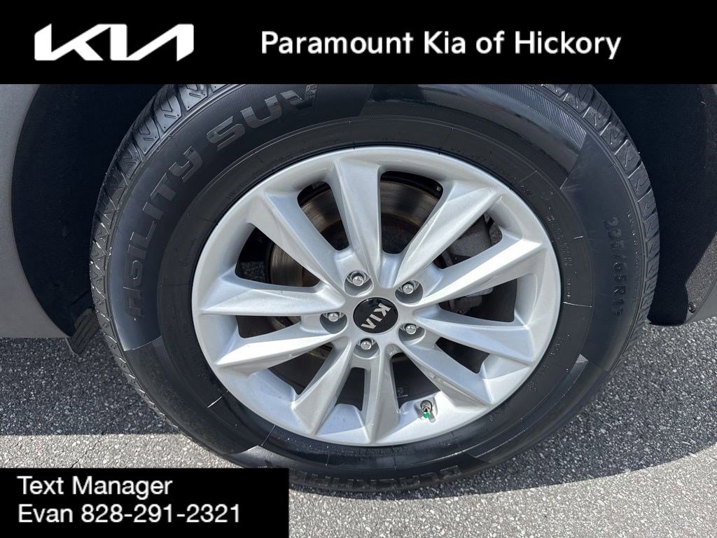 Used 2020 Kia Sorento LX w/ LX I4 Convenience Package image 9