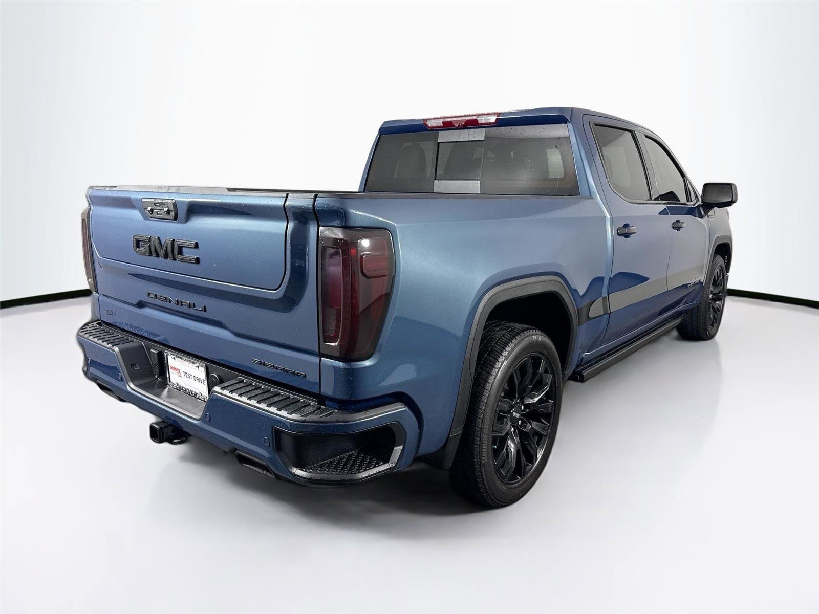 Used 2025 GMC Sierra 1500 Denali w/ Denali Reserve Package AWD/4WD image 2