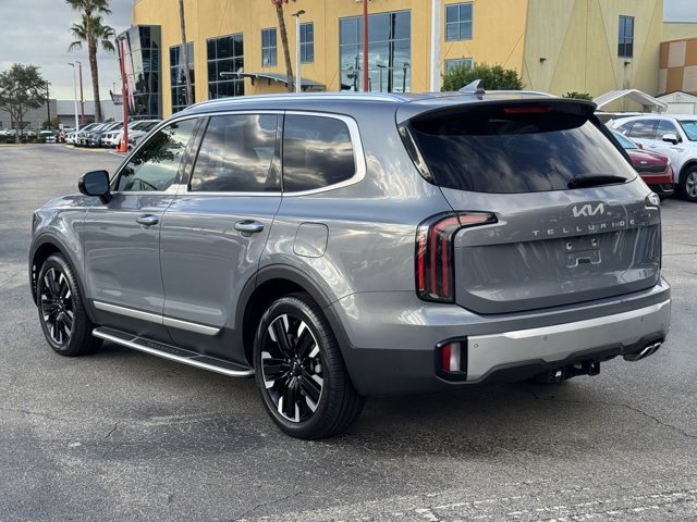 Used 2024 Kia Telluride SX w/ Towing Package image 3