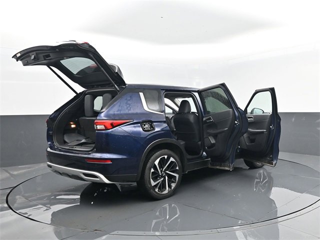 Used 2024 Mitsubishi Outlander SE image 32