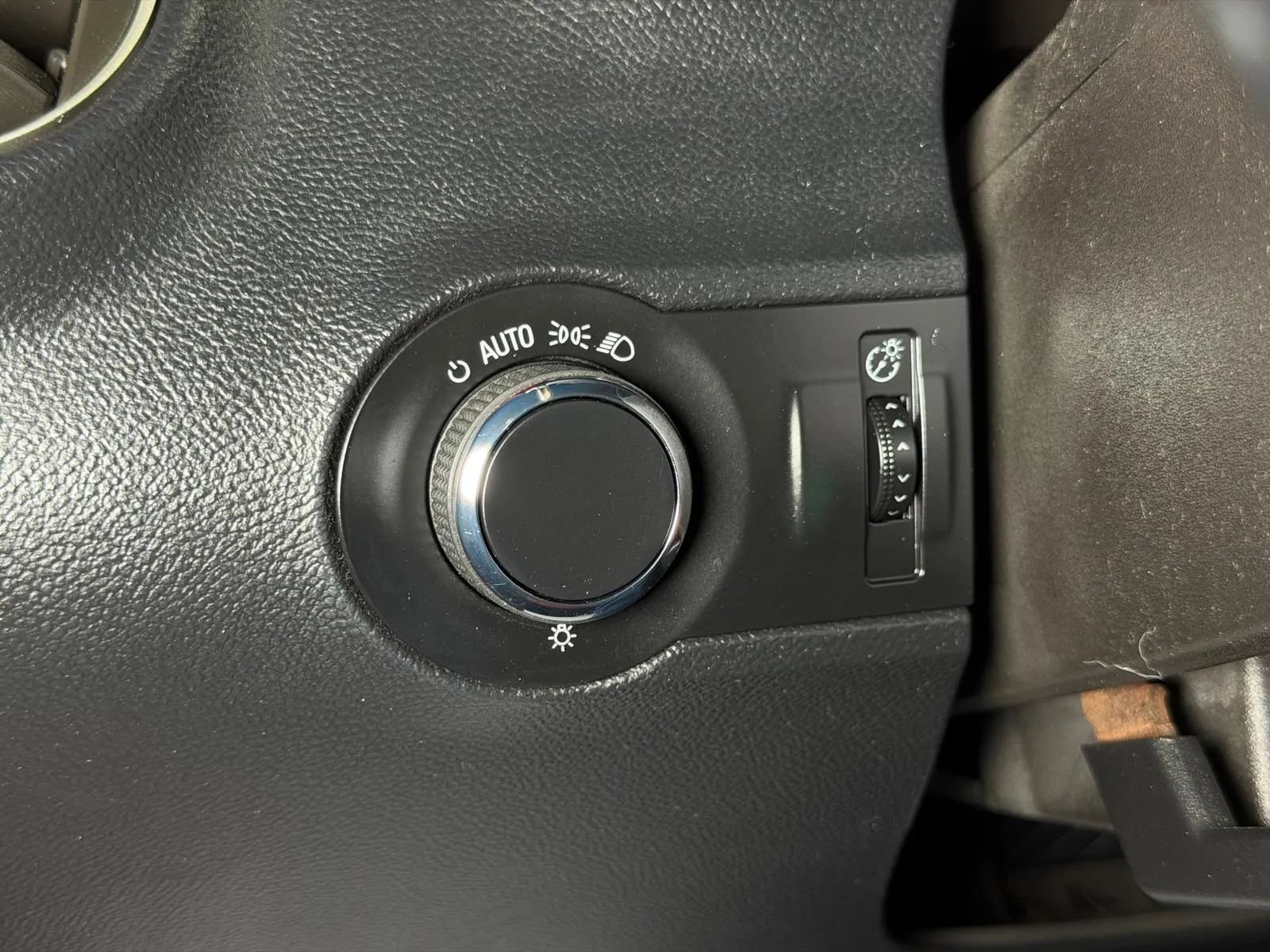Used 2011 Chevrolet Camaro SS RWD image 26