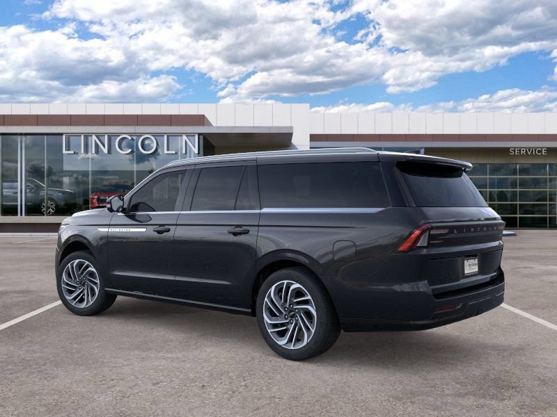 New 2026 Lincoln Navigator L Reserve AWD/4WD image 4