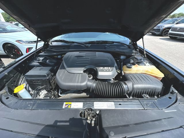 Used 2014 Dodge Challenger SXT w/ Super Sport Group (SS/T) RWD image 28