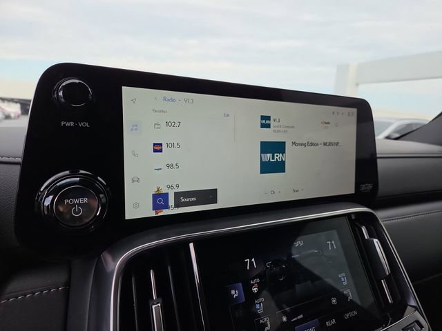 New 2025 Lexus LX 700h Luxury w/ Appearance Package AWD/4WD image 16