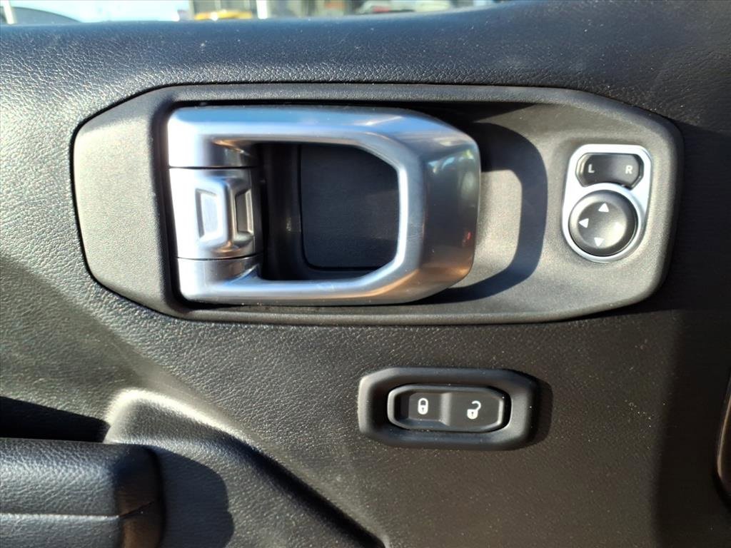 Used 2024 Jeep Wrangler Rubicon image 15