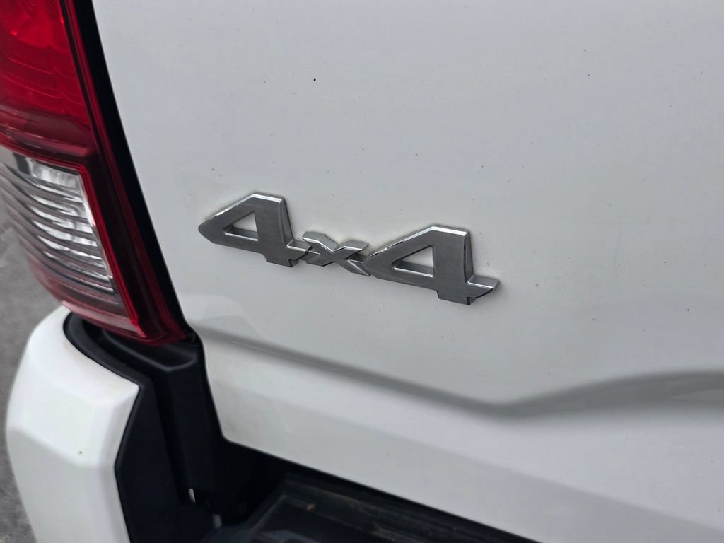 Used 2023 Toyota Tacoma SR AWD/4WD image 13