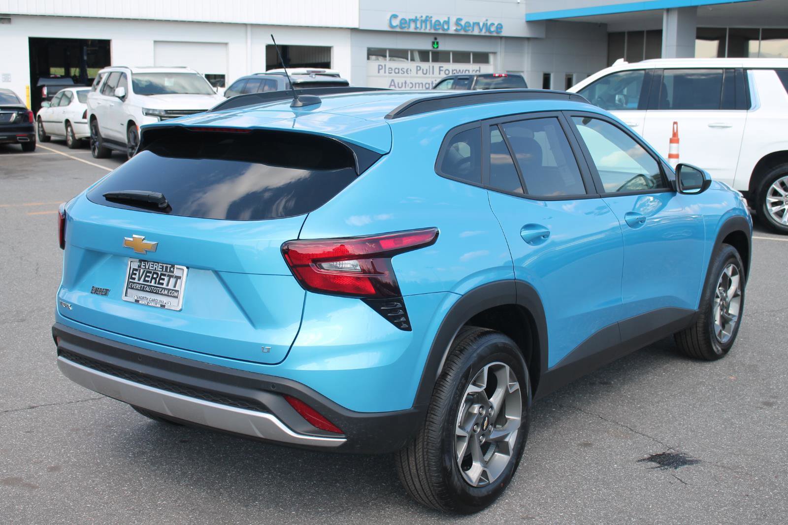 New 2026 Chevrolet Trax LT w/ Driver Confidence Package image 7