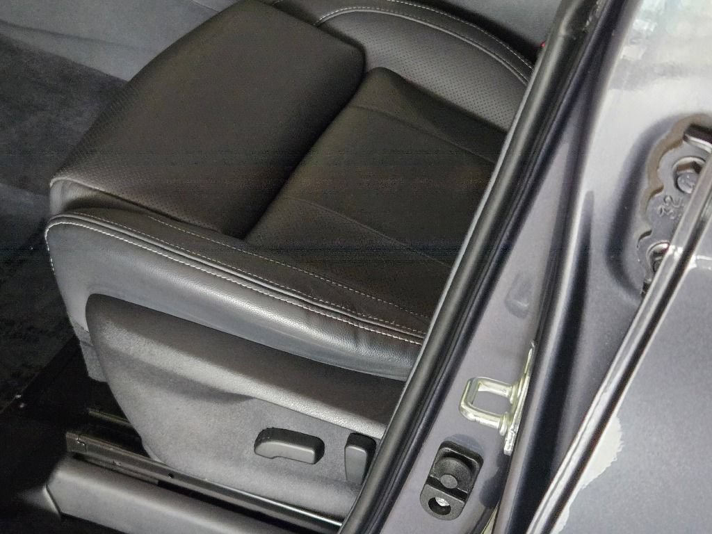 Used 2023 Subaru Ascent Limited AWD/4WD image 24