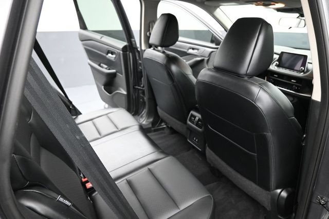Used 2024 Nissan Rogue SV w/ SV Premium Package FWD image 29