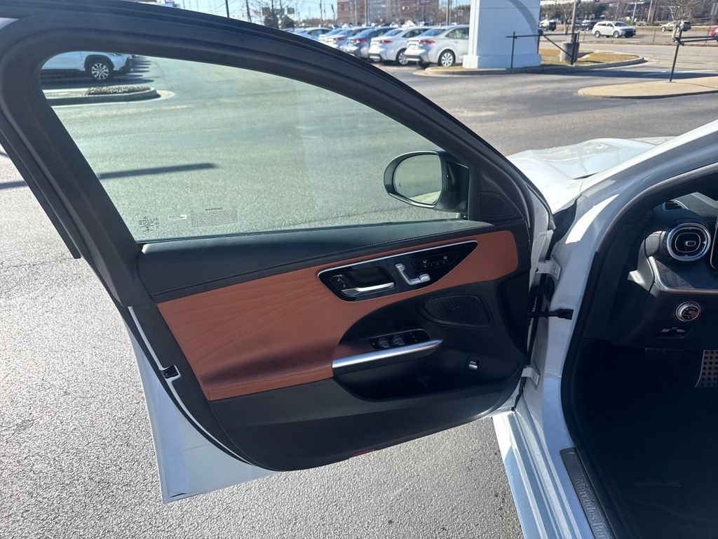 Used 2022 Mercedes-Benz C 300 Sedan image 8