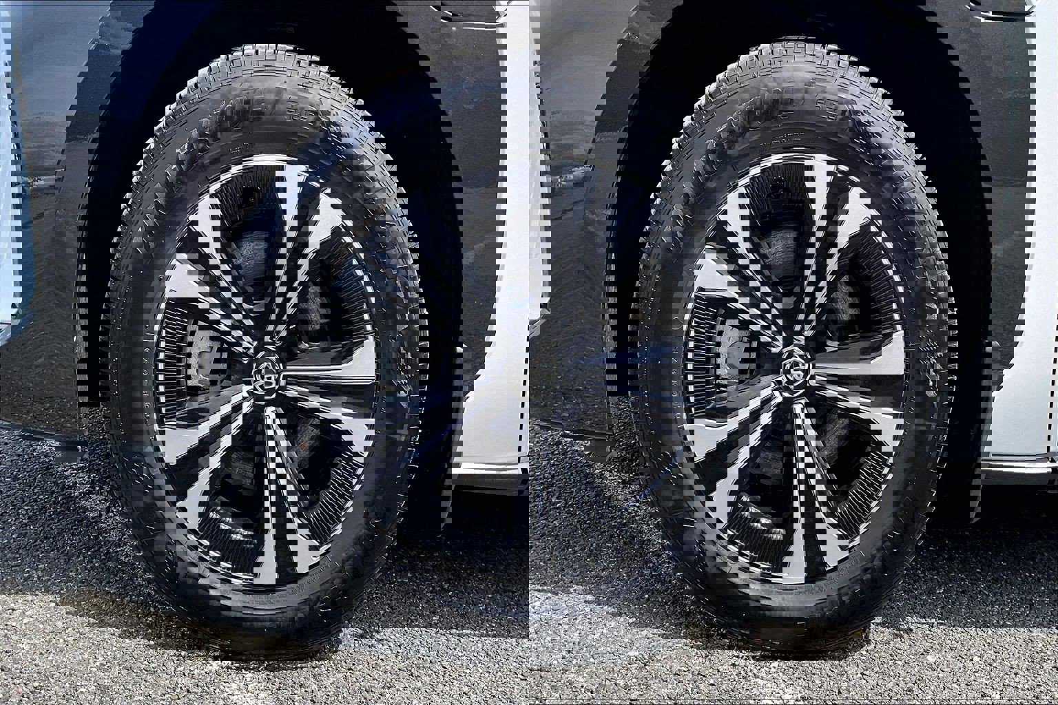 Used 2024 Toyota bZ4X XLE w/ Weather Package image 8