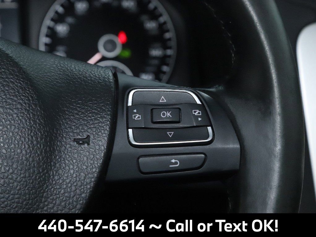 Used 2014 Volkswagen Eos Executive image 31