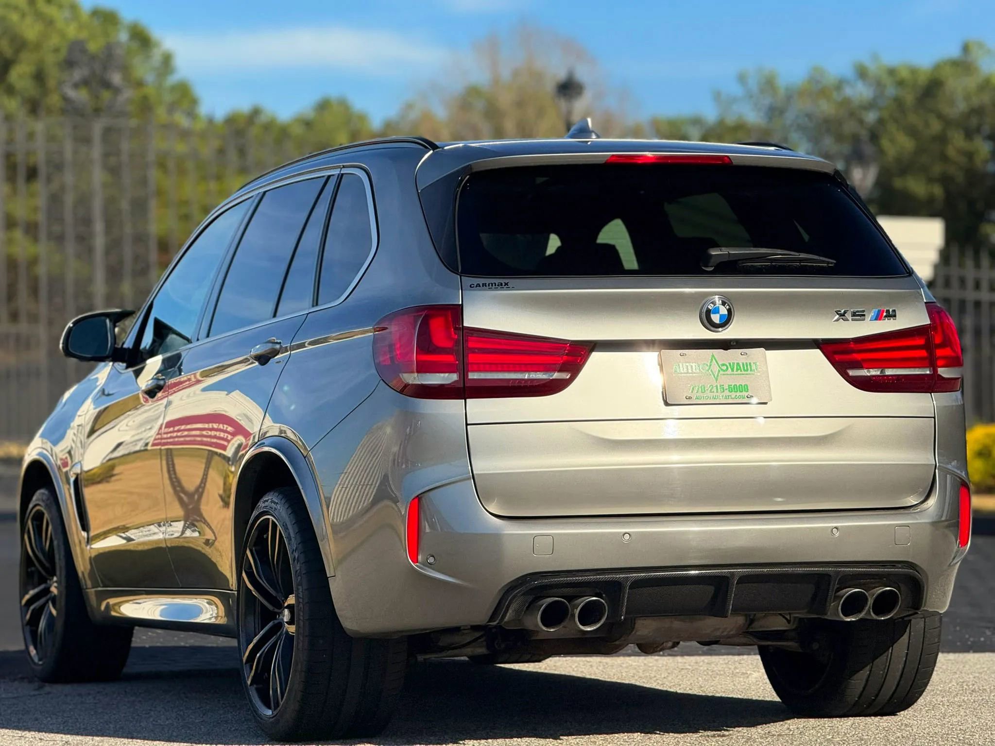 Used 2016 BMW X5 M image 9